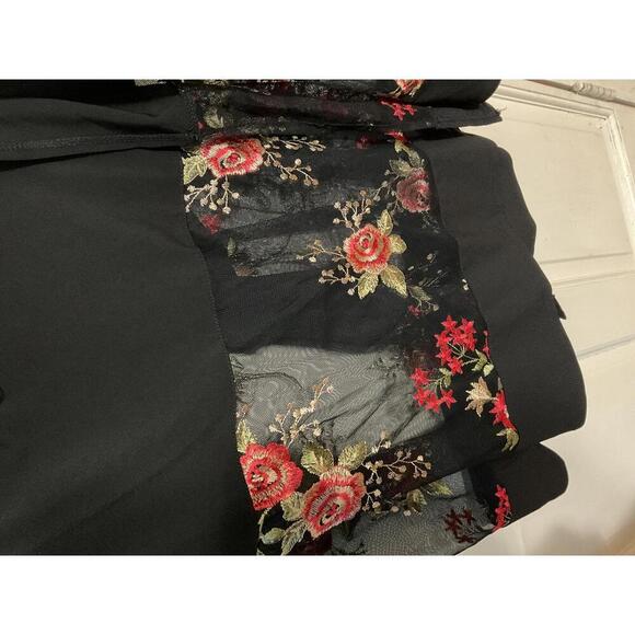 Susan Graver black and floral sleeveless shawl vest - Picture 4 of 8